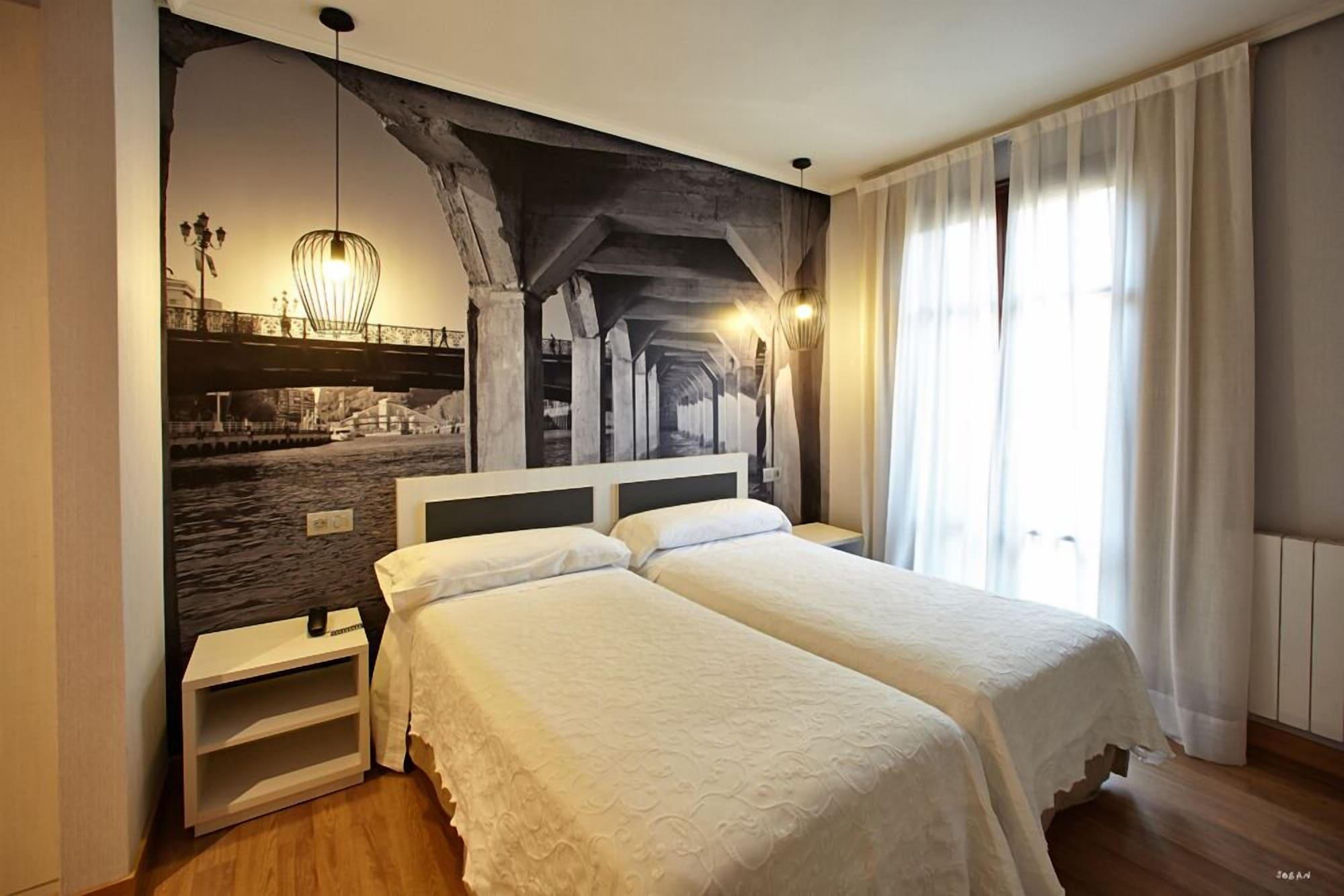 Hotel Sirimiri Bilbao Dış mekan fotoğraf